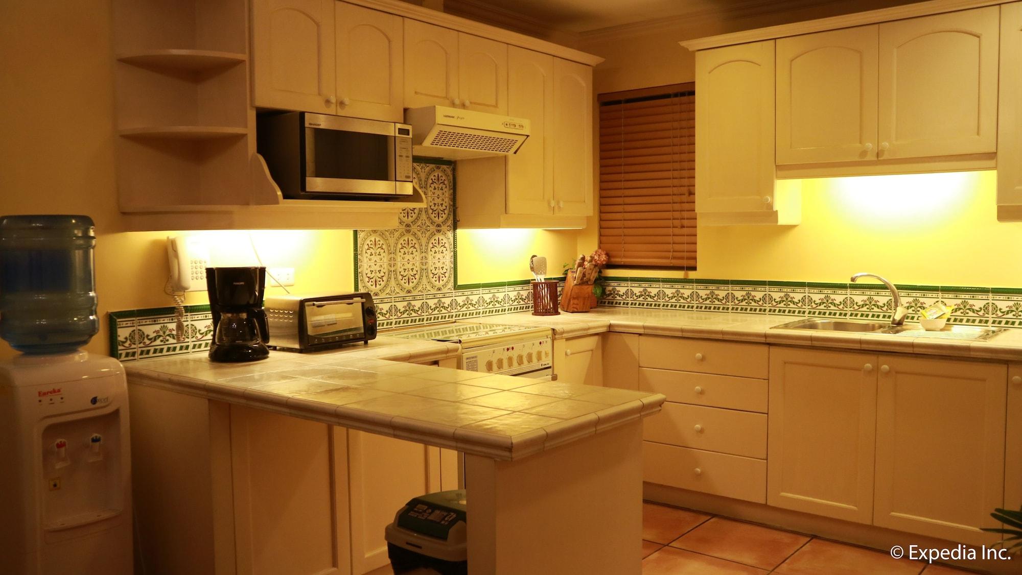Sophia Suites Residence Hotel Cebu Extérieur photo