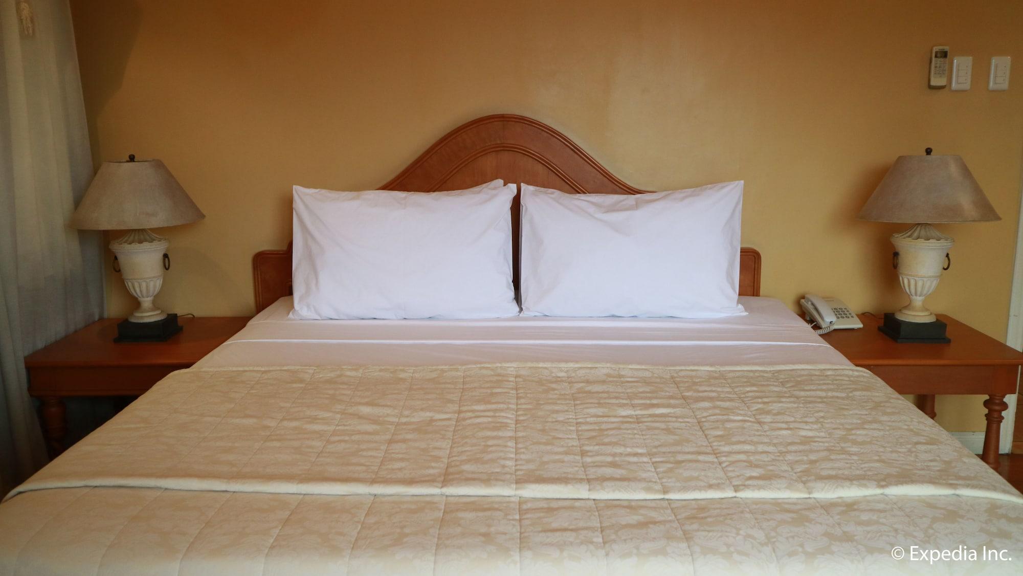 Sophia Suites Residence Hotel Cebu Extérieur photo