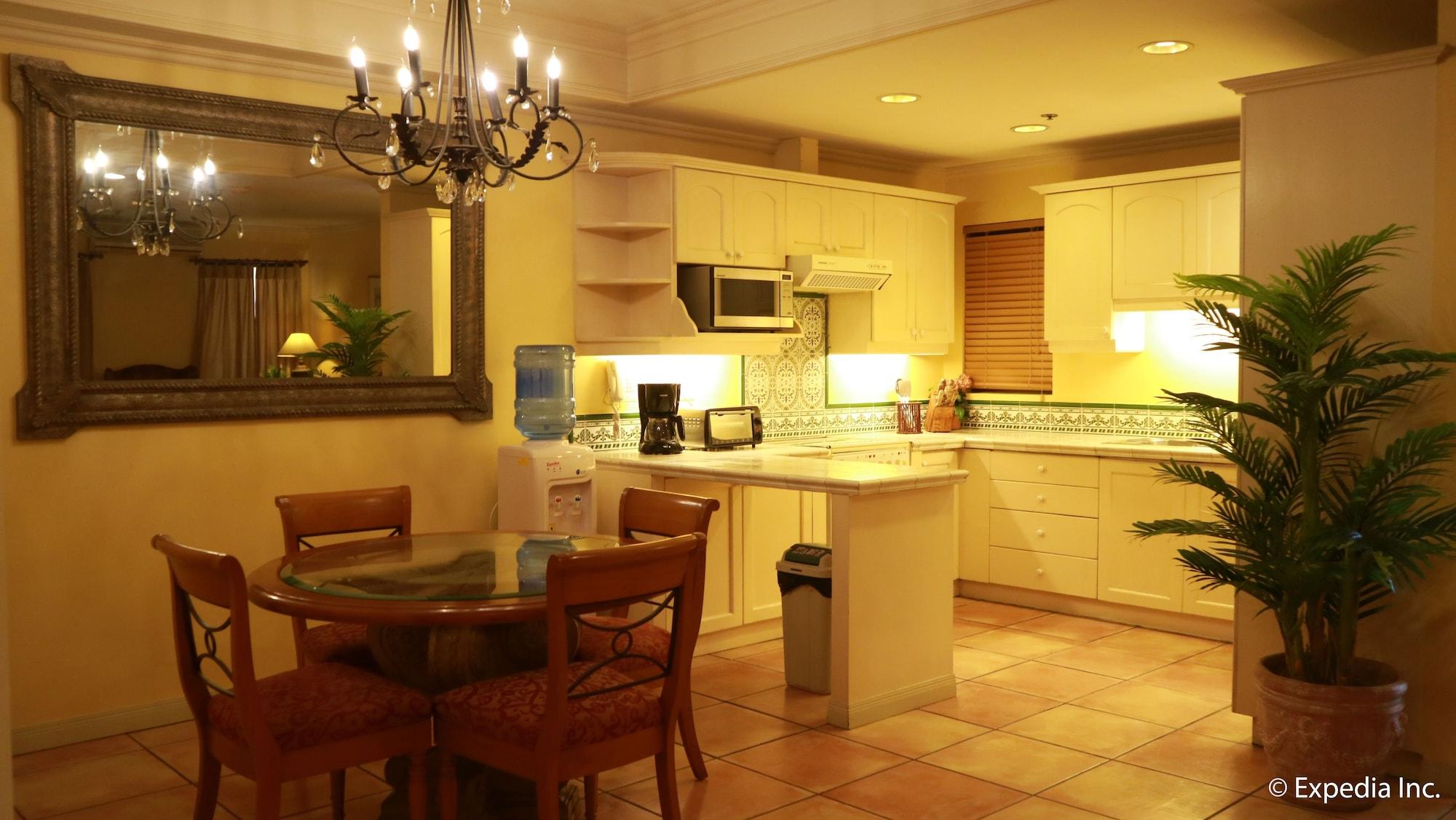 Sophia Suites Residence Hotel Cebu Extérieur photo