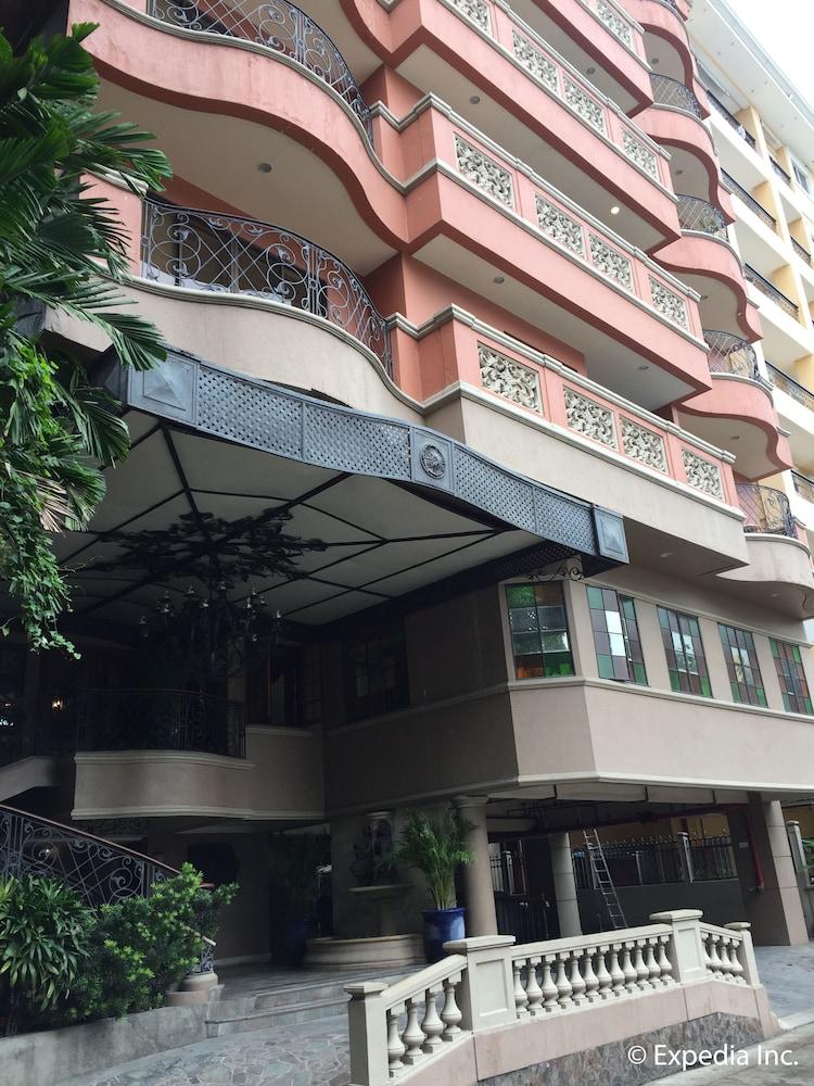 Sophia Suites Residence Hotel Cebu Extérieur photo