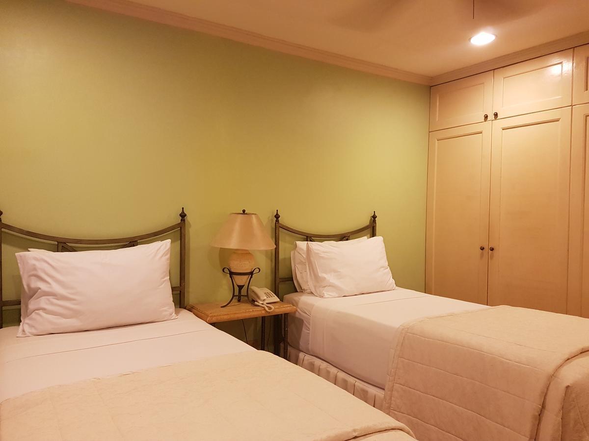 Sophia Suites Residence Hotel Cebu Extérieur photo