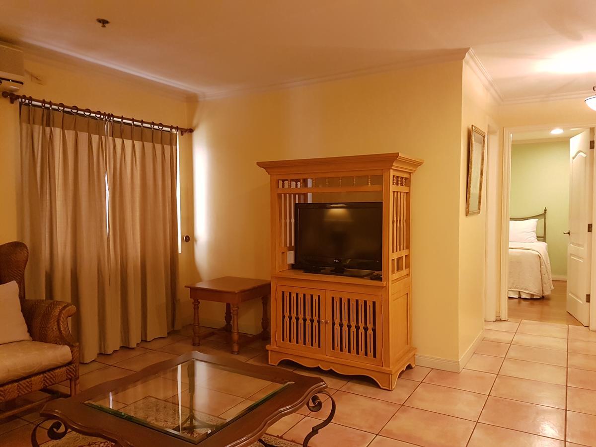 Sophia Suites Residence Hotel Cebu Extérieur photo