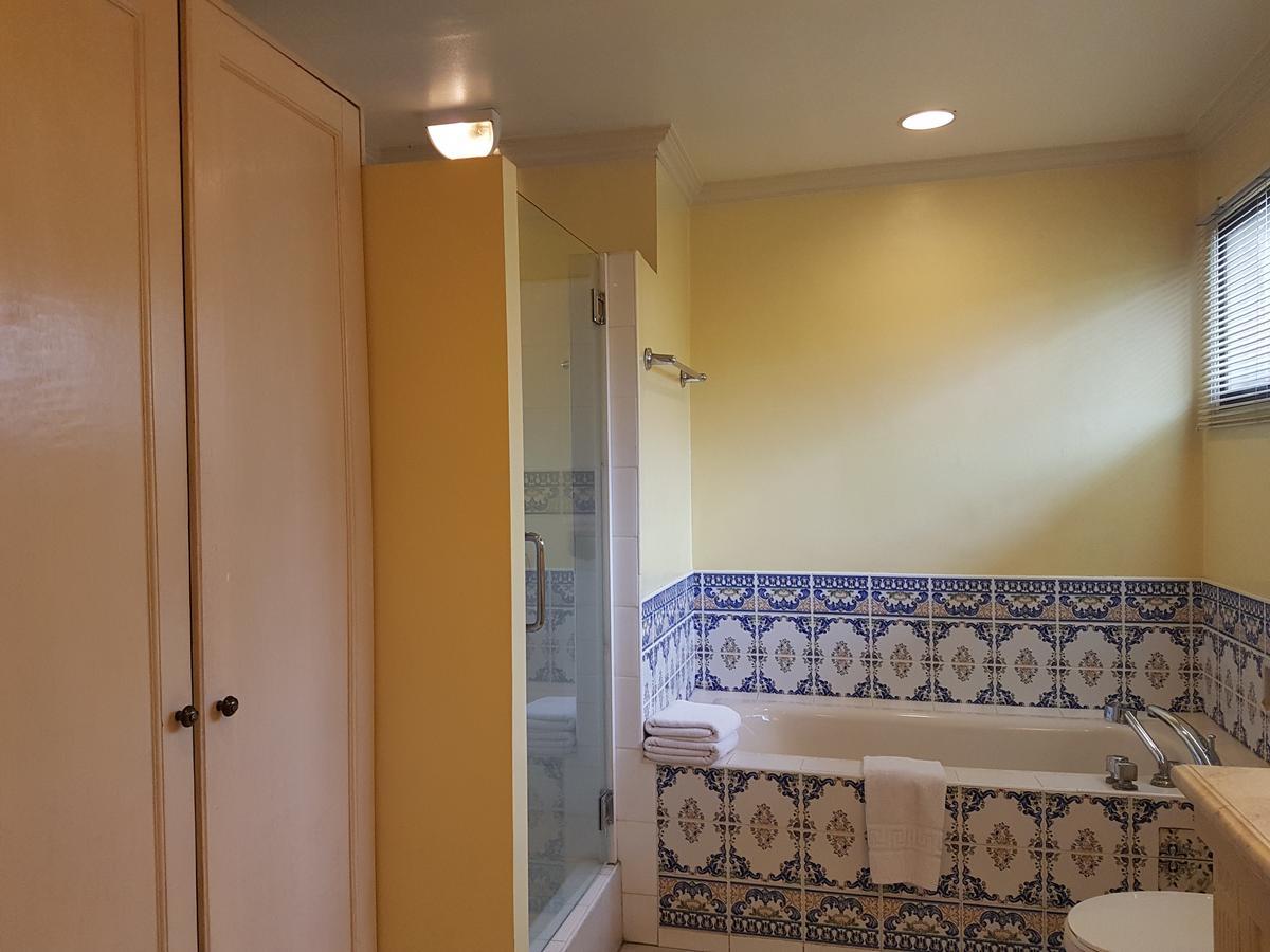 Sophia Suites Residence Hotel Cebu Extérieur photo