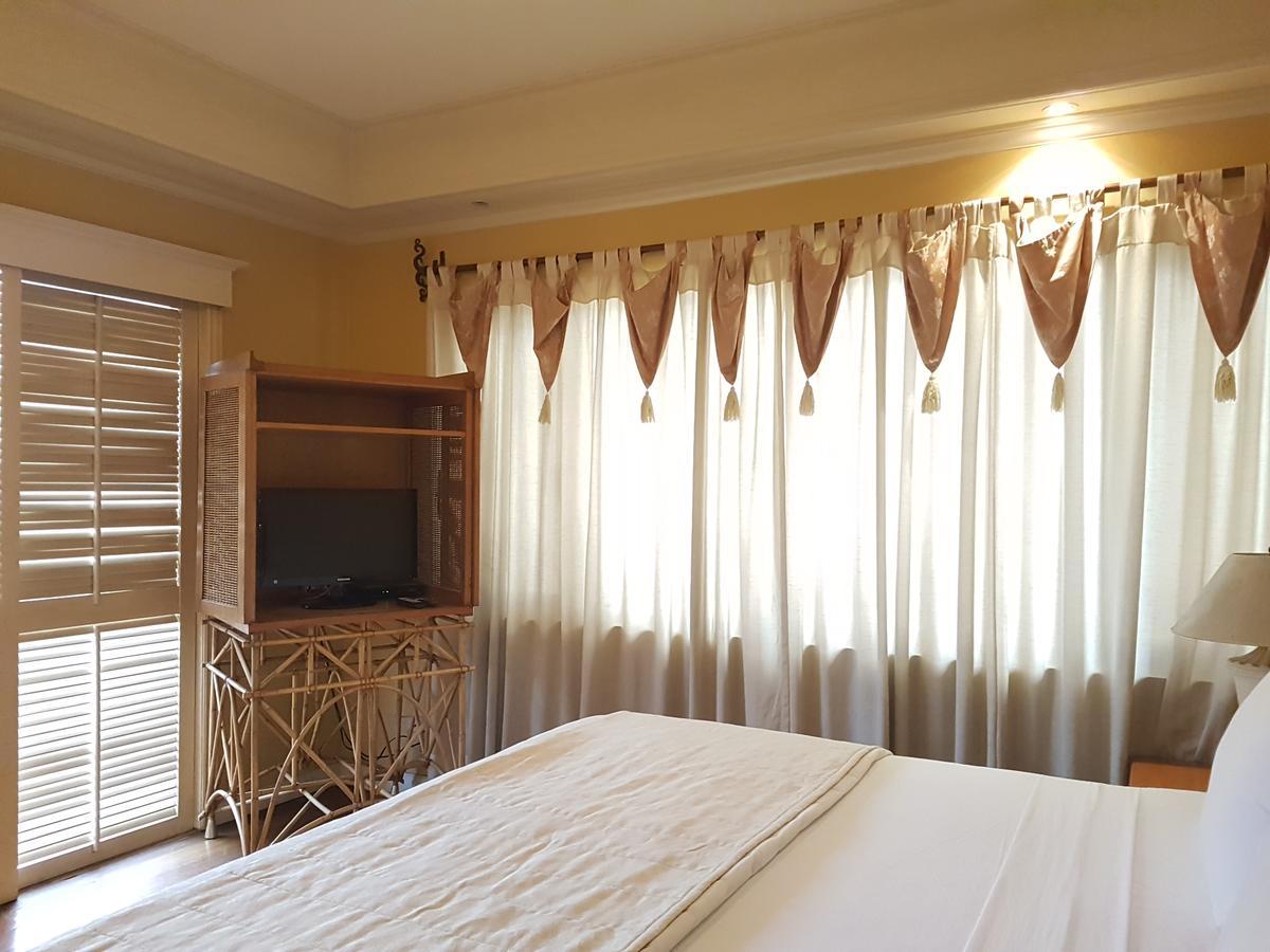 Sophia Suites Residence Hotel Cebu Extérieur photo