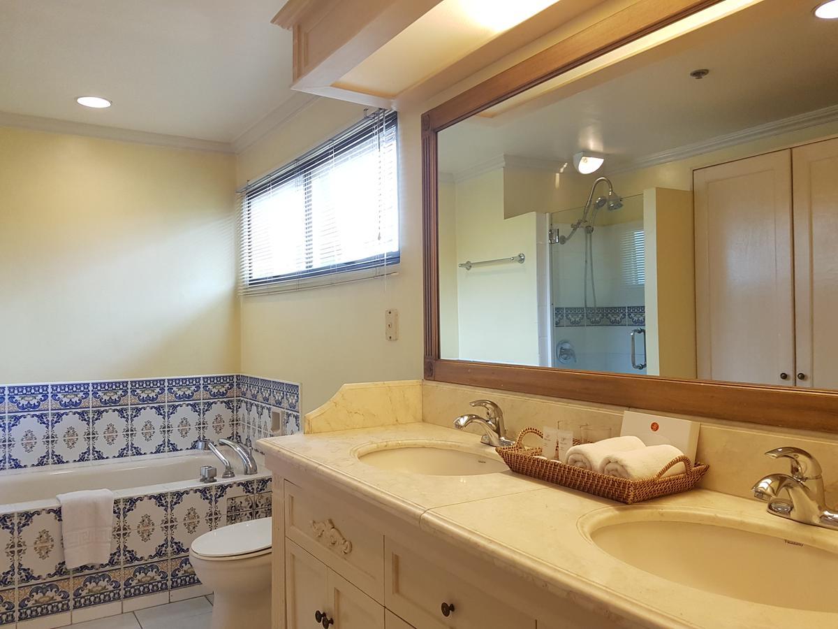 Sophia Suites Residence Hotel Cebu Extérieur photo