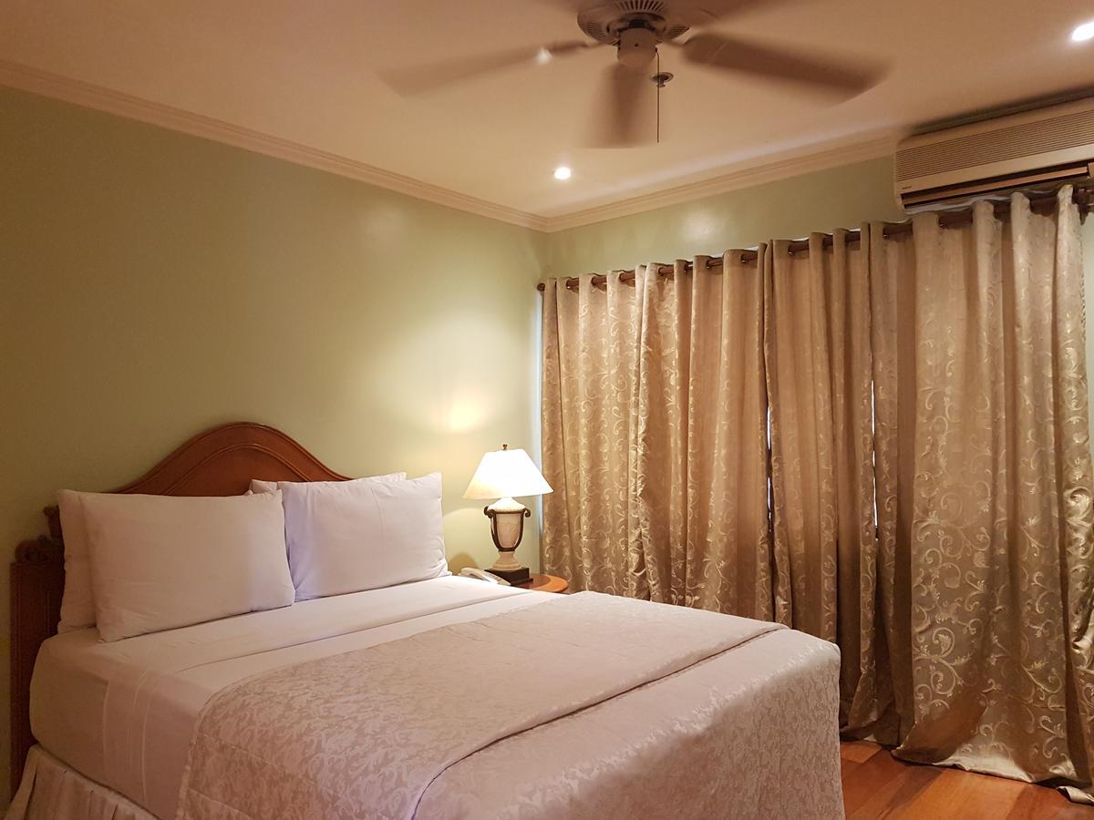 Sophia Suites Residence Hotel Cebu Extérieur photo