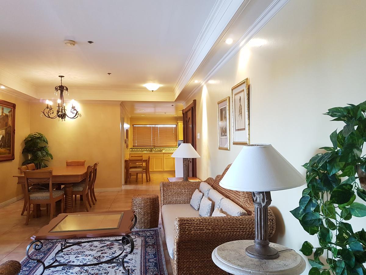 Sophia Suites Residence Hotel Cebu Extérieur photo
